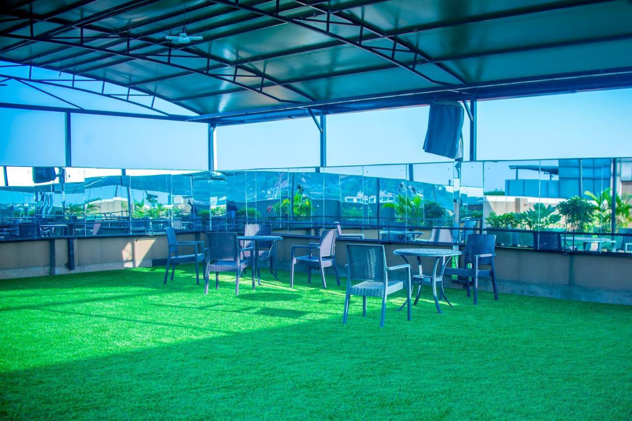 Hera Hotel Кампала Экстерьер фото