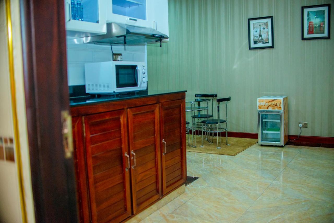 Hera Hotel Кампала Экстерьер фото