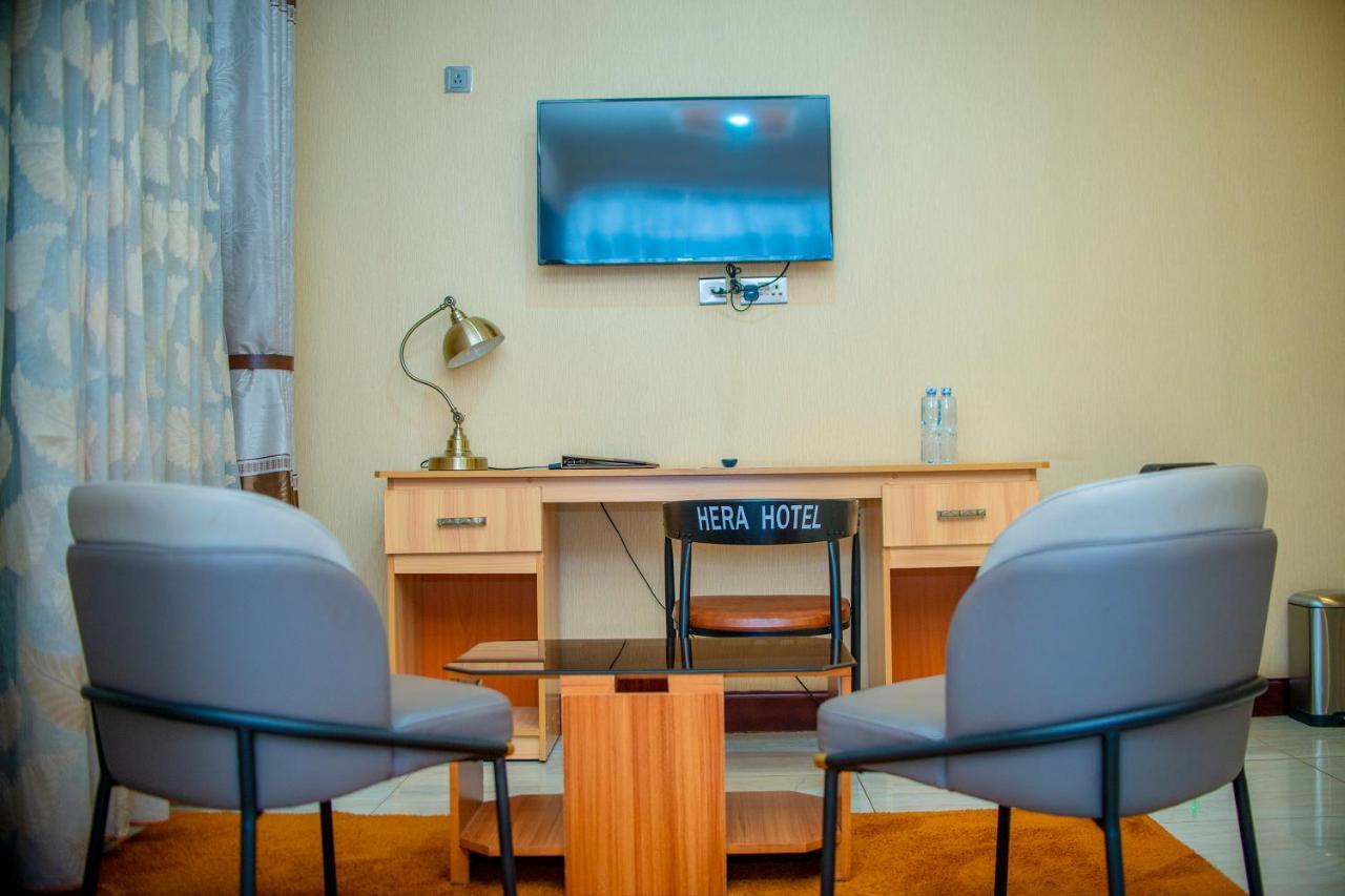 Hera Hotel Кампала Экстерьер фото