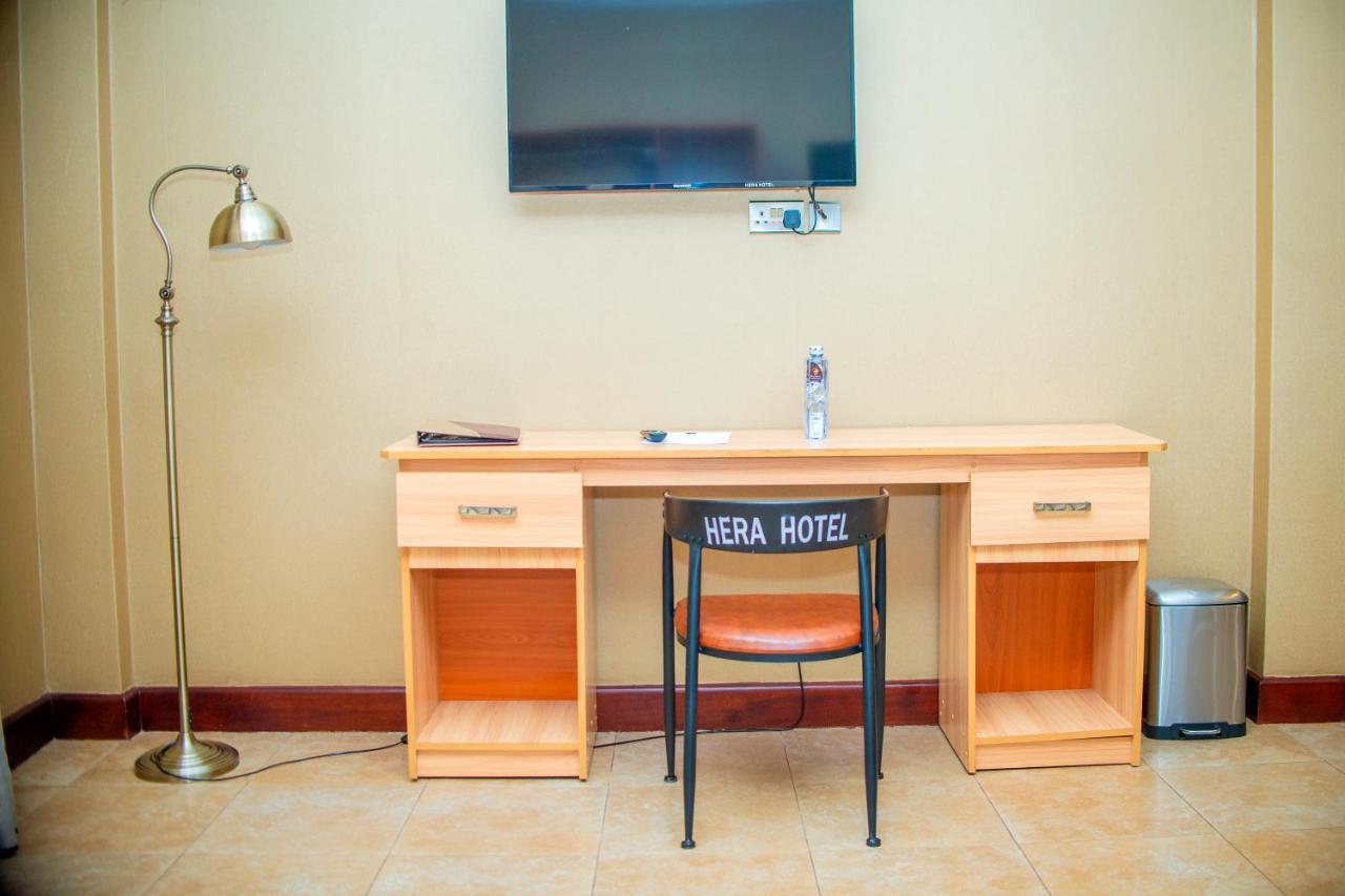 Hera Hotel Кампала Экстерьер фото