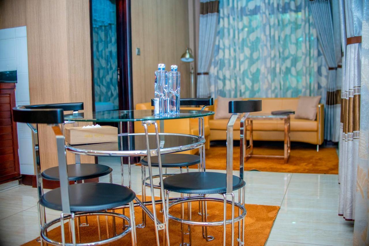 Hera Hotel Кампала Экстерьер фото