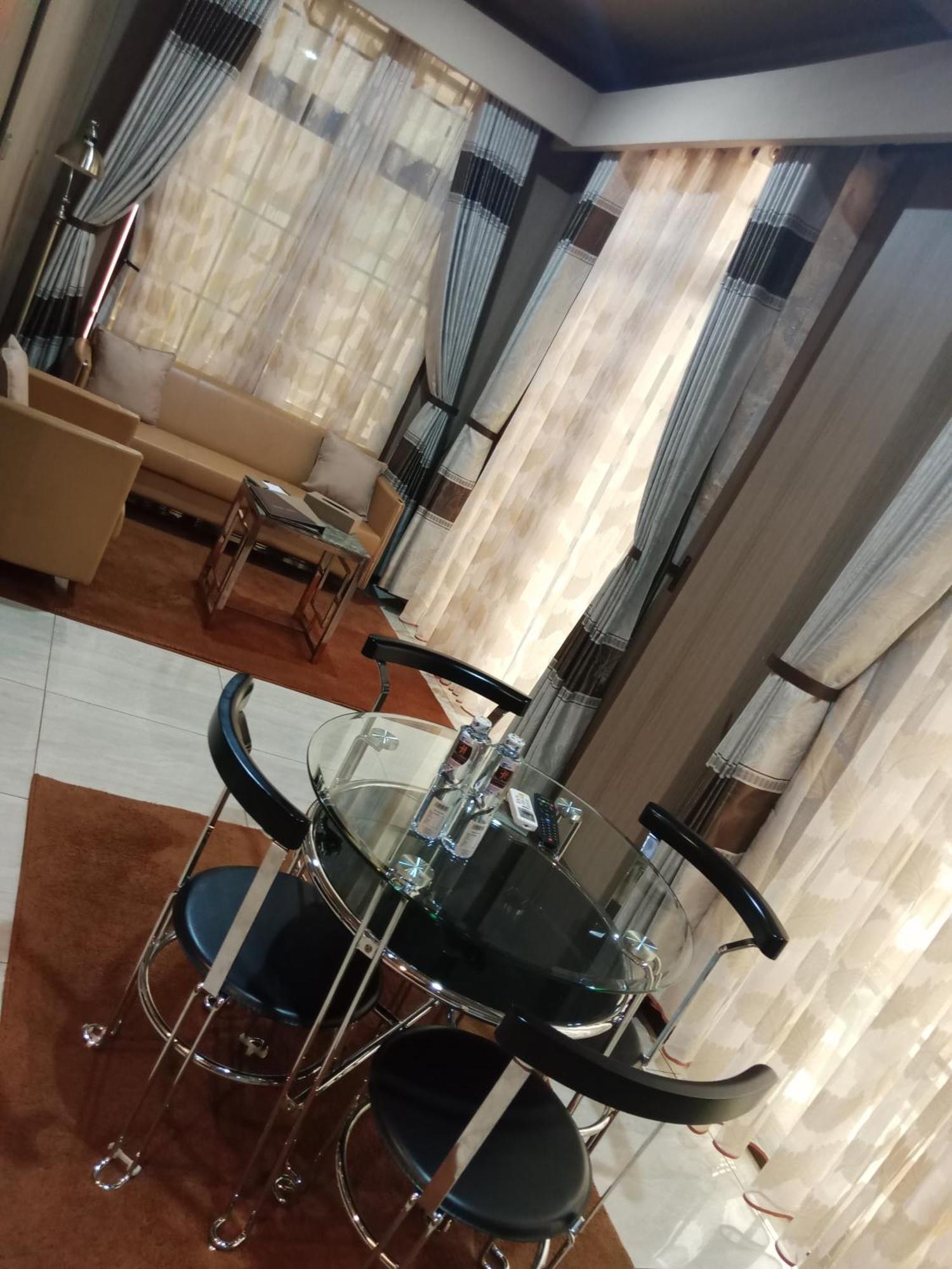 Hera Hotel Кампала Экстерьер фото